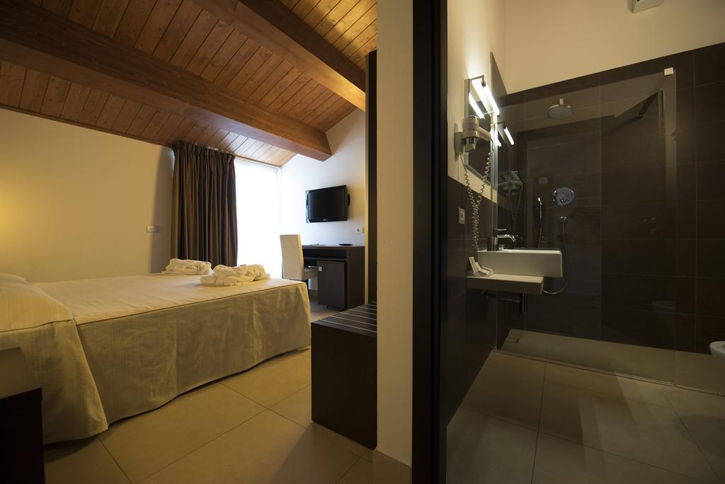 Hotel Iride & Spa Cesenatico Ngoại thất bức ảnh