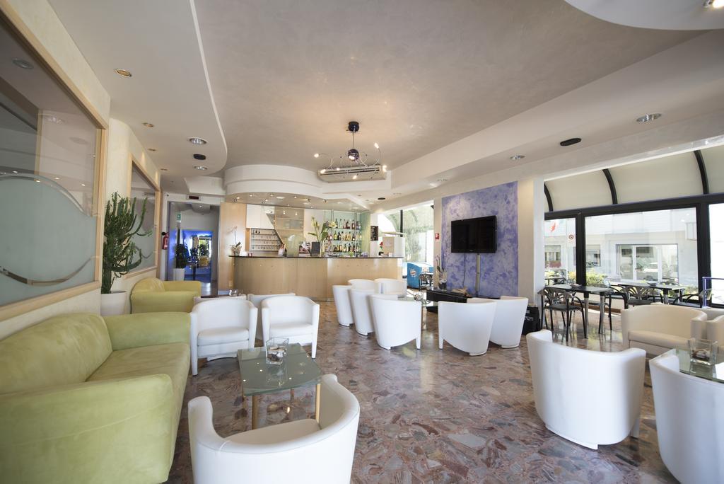 Hotel Iride & Spa Cesenatico Ngoại thất bức ảnh